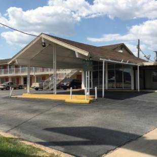 Фотографии мотеля
Thunderbird Motel Hillsboro