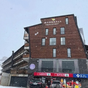 Фотография квартиры Walk to Ski Lift-1br-studio-balcony-parking