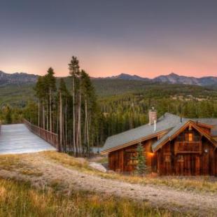 Фотография гостевого дома Alpine Meadows Chalet 2 Silver Star