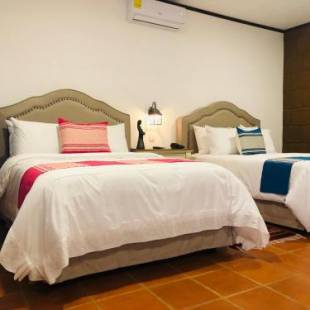 Фотографии гостиницы
Casa de Adobe Gallery & Luxury Boutique