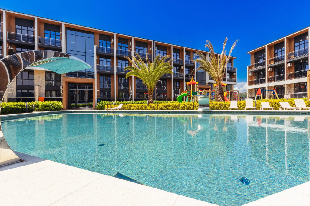 Фотография квартиры Апартаменты 2 Orange Apart с бассейном во дворе