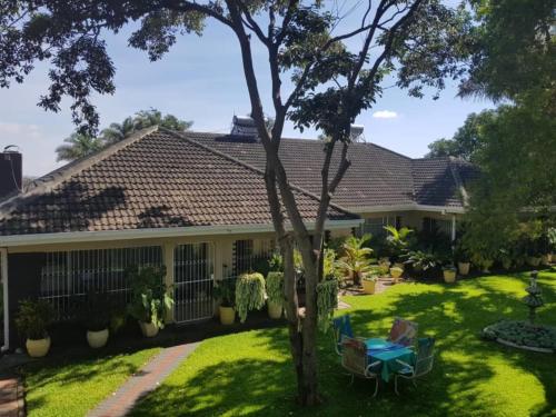Фотографии гостевого дома
Immaculate 6-Beddroomed Guest House in Harare