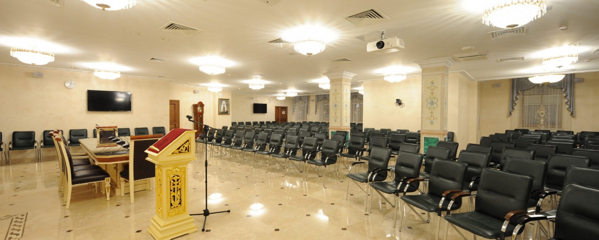 Фотографии конференц-зала Покровский зал на 230 человек
