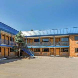 Фотографии гостиницы
Rodeway Inn Lyons - La Grange