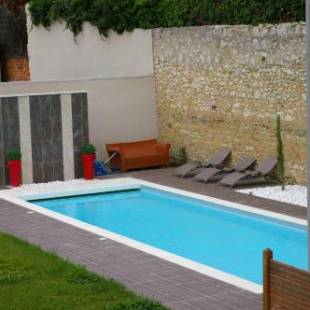 Фотографии гостиницы 
            Logis Hôtel Le Cheval Noir