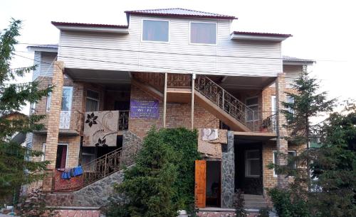 Фотографии гостевого дома
Адыл апартаменты