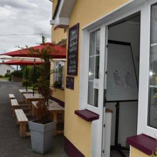 Фотографии мини отеля
Westhouse Cafe