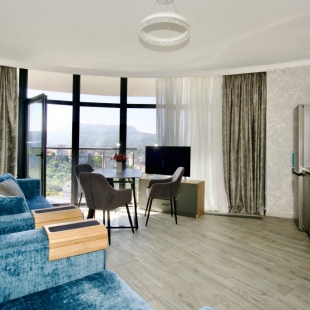 Фотография квартиры Апартаменты с отдельной спальней LS-Flower Tea с видом на горы и море 15 этаж