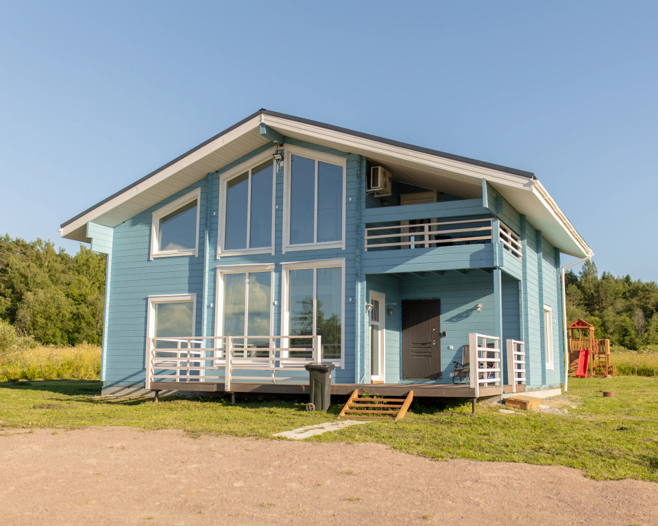 Фотография Коттеджа Частный Дом Полярная Станция Синий