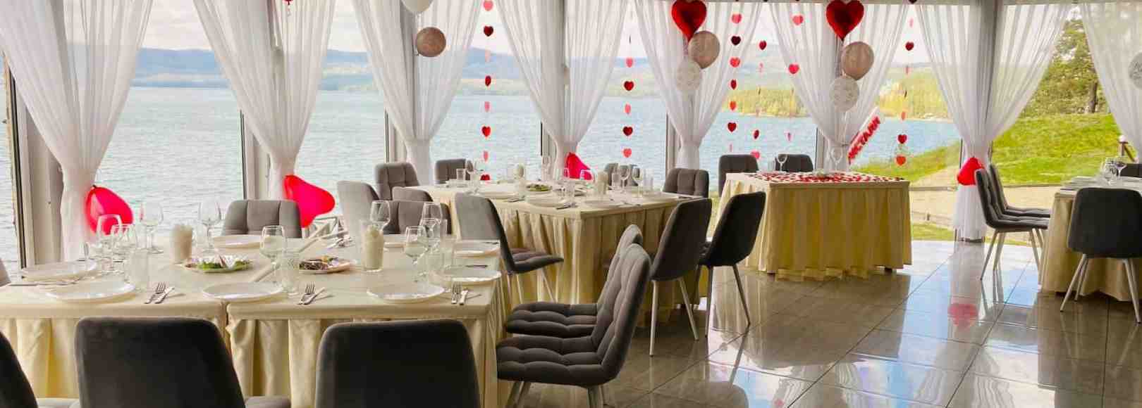 Фотография банкетного зала Зал кафе На берегу Тургояка