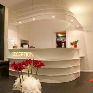 Фотографии гостиницы
Hôtel le Grillon