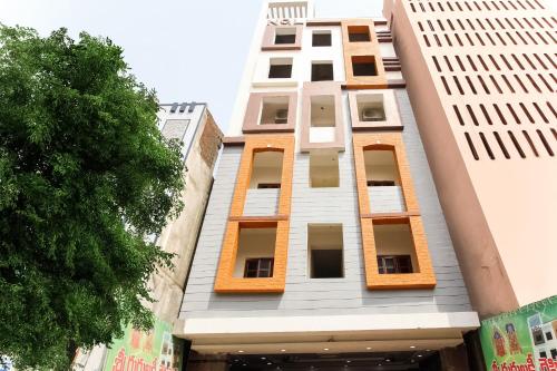 Фотография гостиницы OYO 67796 Sree Guru Lakshmi Residency
