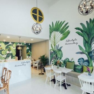 Фотография мини отеля J's Cafe and Poshtel - SHA Plus