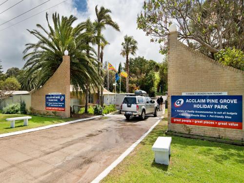 Фотография базы отдыха Acclaim Pine Grove Holiday Park
