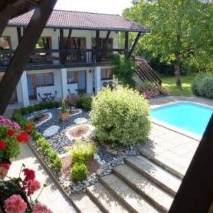 Фотографии гостиницы
La Vieille Ferme