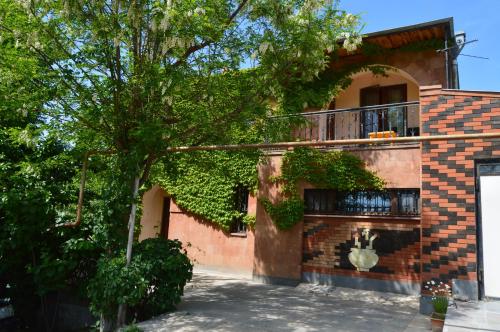 Фотография гостевого дома Green House B&B Yeghegnadzor