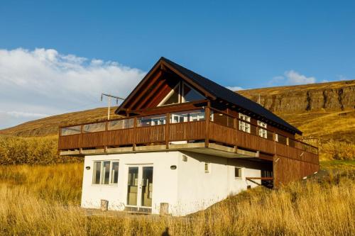 Фотографии гостевого дома
Vaðlahof