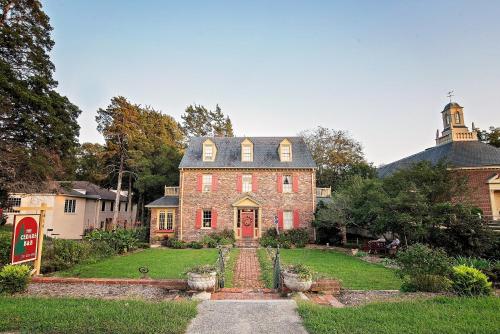 Фотография мини отеля Cedars of Williamsburg Bed & Breakfast