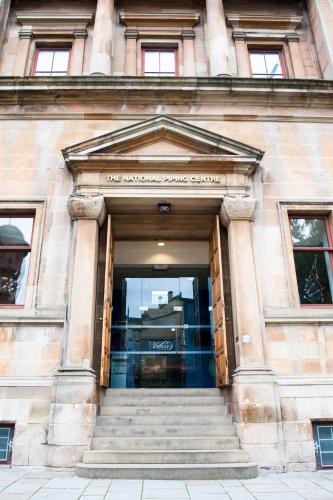 Фотографии гостиницы 
            The Pipers' Tryst Hotel