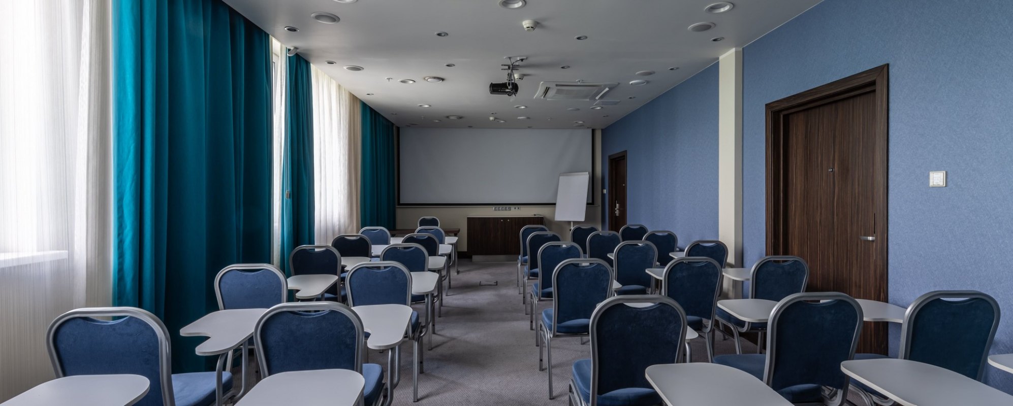 Фотографии конференц-зала Зал Ярославль