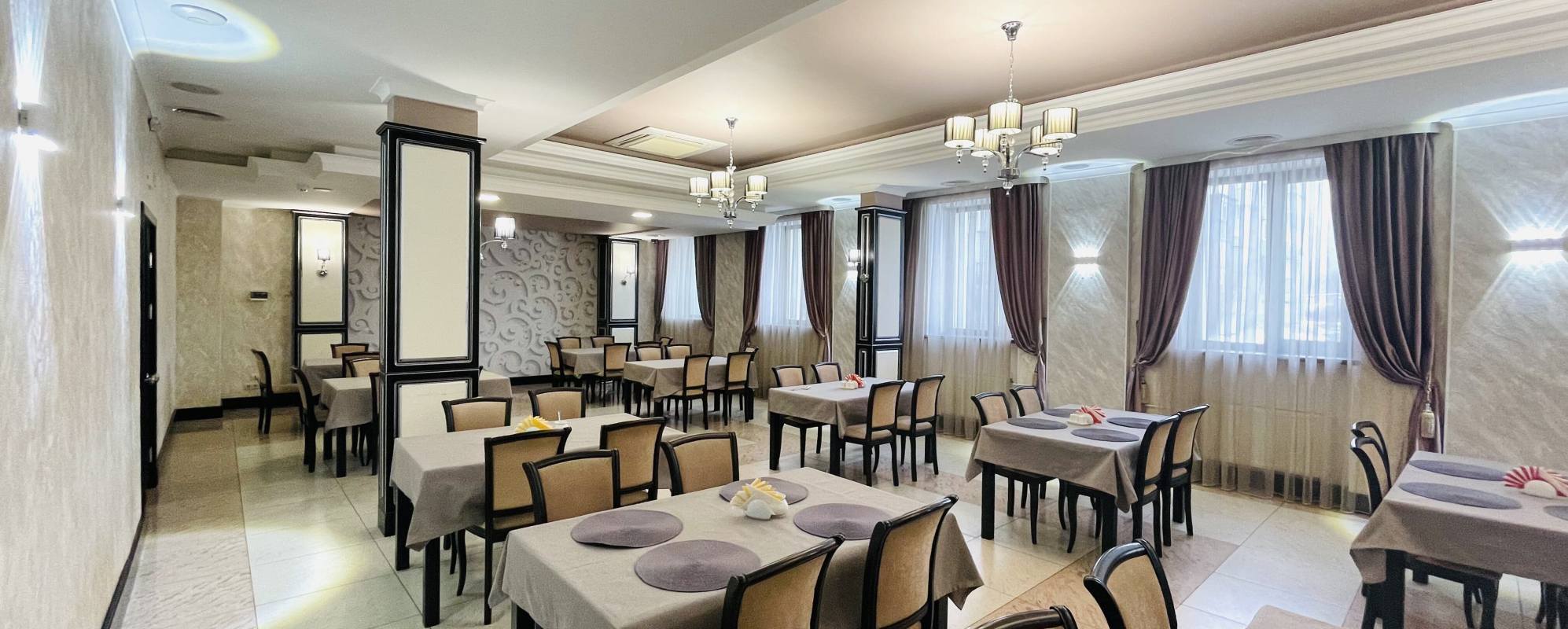 Фотографии банкетного зала Зал ресторана Калита