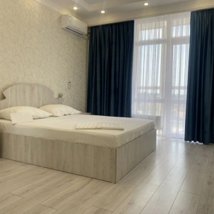 Фотография квартиры Квартира однокомнатная с видом из окна на озеро