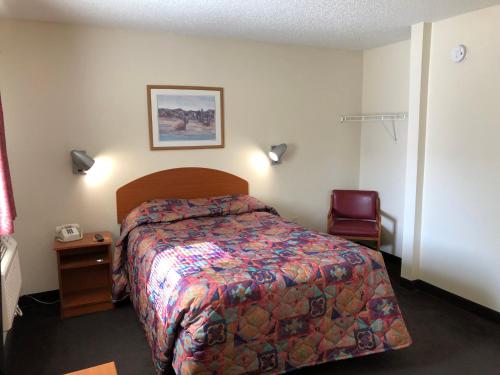 Фотография гостиницы InTown Suites Extended Stay Dallas TX - Brookriver Drive