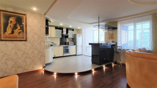 Фотографии квартиры 
            Apart Aprel (Апарт Апрель) на улице Александра Хохлова 1