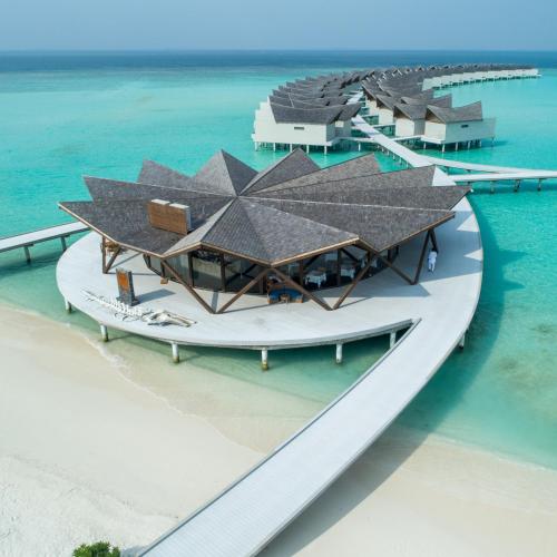 Фотография гостиницы Mӧvenpick Resort Kuredhivaru Maldives