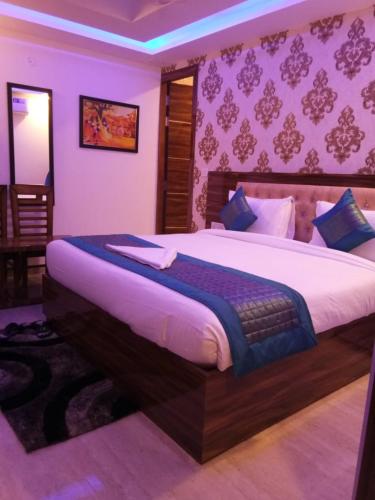 Фотография гостиницы Hotel Pearl - Mahipalpur Delhi Airport Fully Vaccinated Staff