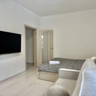 Фотография квартиры Апартаменты Двухкомнатная квартира с видом на реку