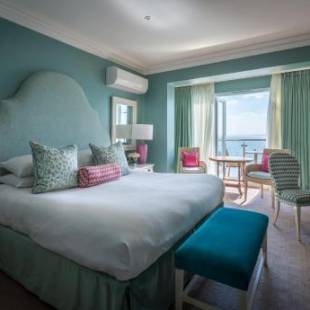 Фотографии гостиницы
Roslin Beach Hotel