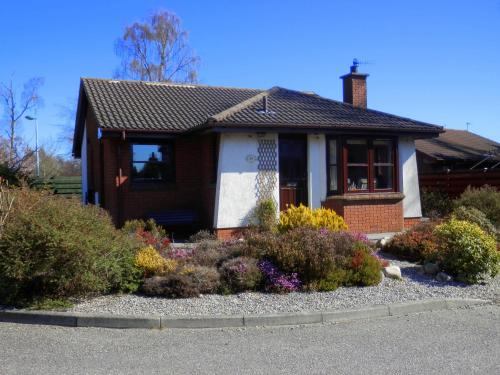 Фотография гостевого дома Cairngorm Highland Bungalows