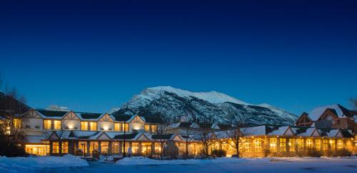 Фотография гостиницы Coast Canmore Hotel & Conference Centre