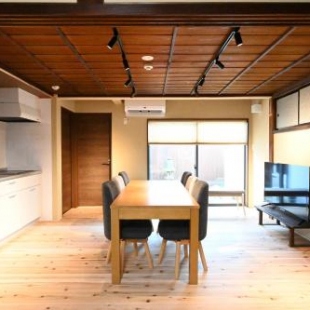 Фотография гостевого дома Manabi-stay Matsue 駅近伊勢宮町どこに行くにも最高に便利な古民家一棟貸切ホテル