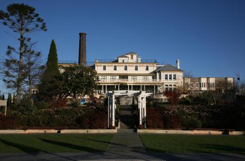 Фотография гостиницы Carrington Hotel