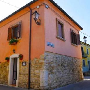 Фотографии мини отеля
B&B AL TEATRO ROMANO