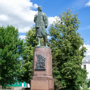 Фотография памятника Памятник Зое Космодемьянской