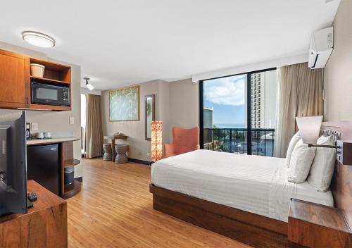 Фотографии гостиницы 
            Castle Bamboo Waikiki Hotel