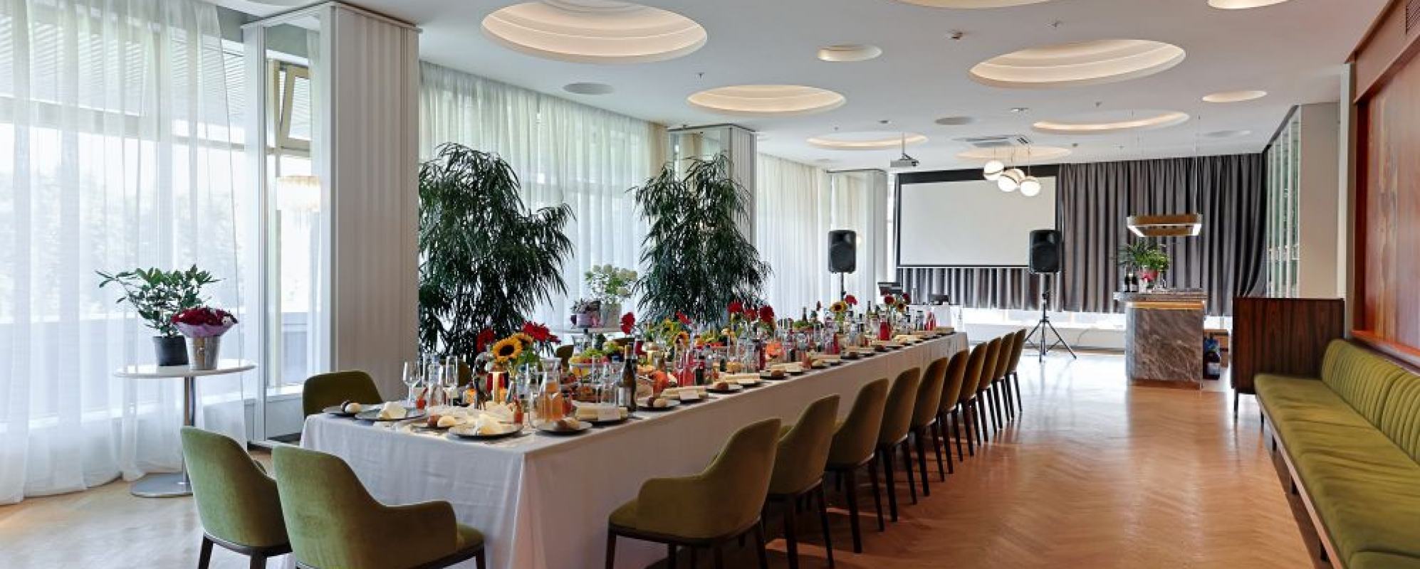 Фотографии банкетного зала Зал «Панно»