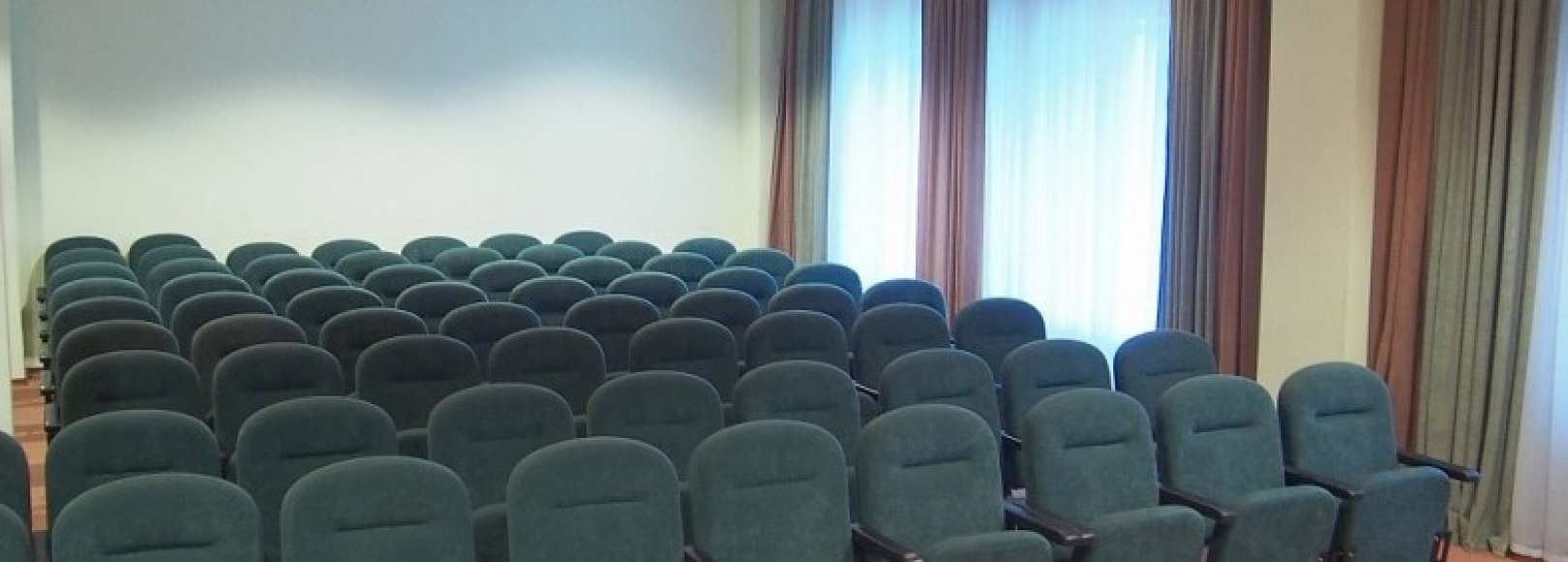 Фотография конференц-зала Ишимского городского спорткомплекса