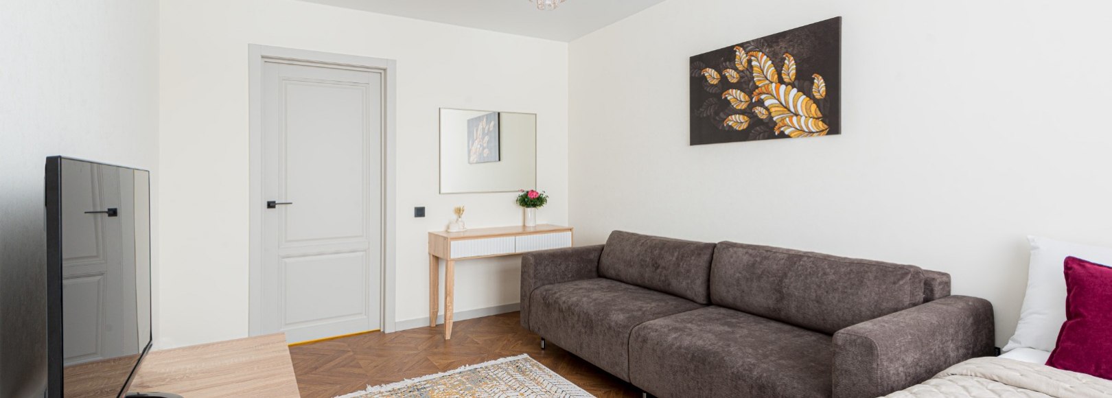 Фотография квартиры Стильная новая 1-к квартира недалеко от залива от RentAp