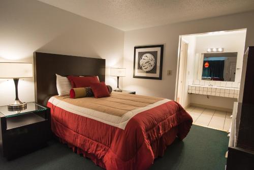 Фотография мотеля Cougar Land Motel