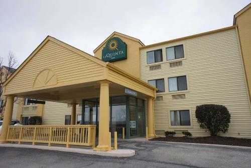 Фотография гостиницы La Quinta Inn by Wyndham Cleveland Independence