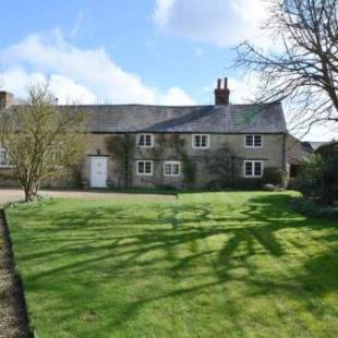 Фотографии мини отеля
The Old School