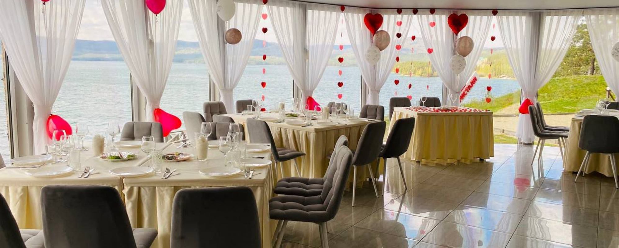 Фотографии банкетного зала Зал кафе На берегу Тургояка