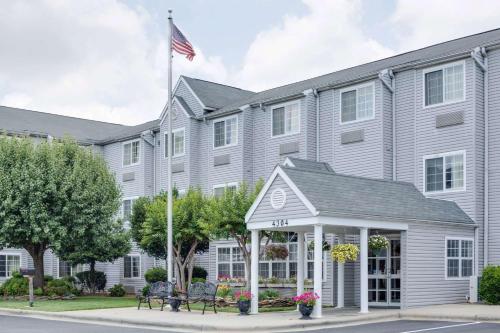 Фотографии гостиницы
Microtel Inn by Wyndham Greensboro