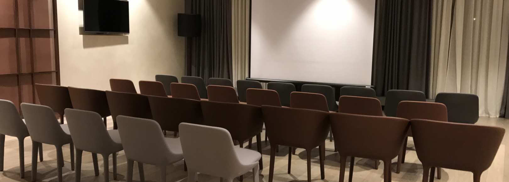 Фотография конференц-зала Crystal House Suite Hotel & Spa Зал Sunstone