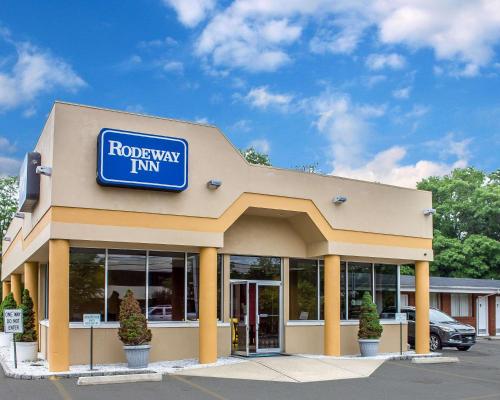 Фотография мотеля Rodeway Inn Macarthur Airport