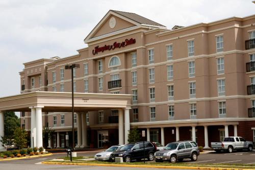 Фотография гостиницы Hampton Inn and Suites Fredericksburg